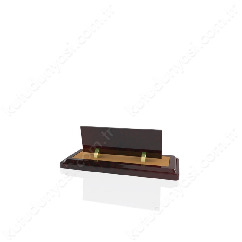 MI 135 لوحة اسم الجدول